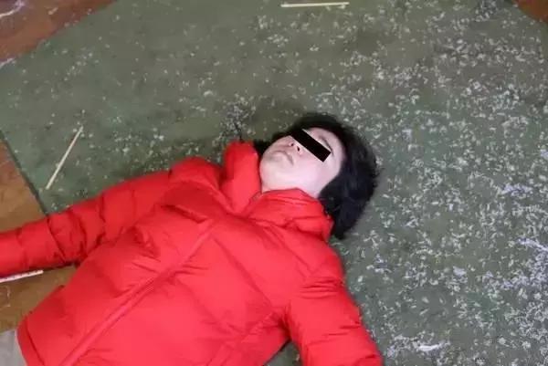 岛国真会玩——自制吹气娃娃,真是寂寞如雪啊!