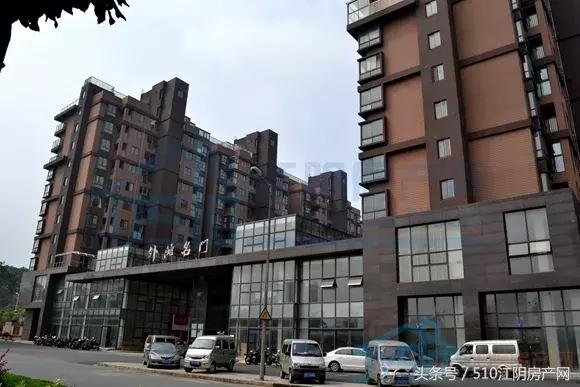 上海一江一河的交汇处外滩,外滩板块二手房