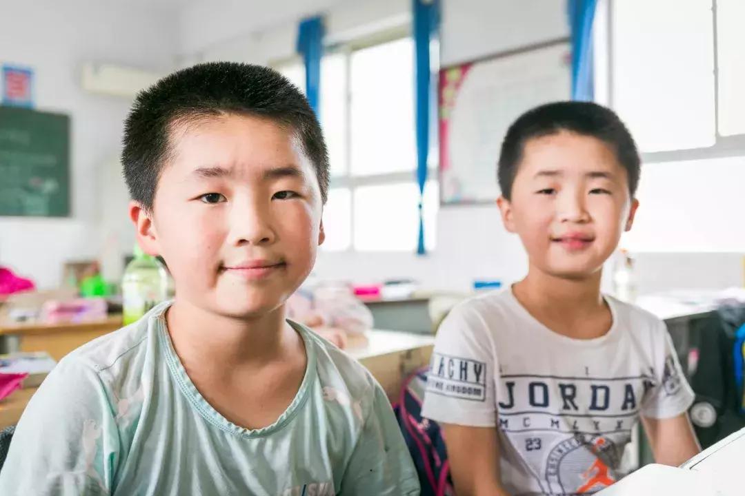 “我都看不清楚黑板了”！关注郑州周边乡村幼儿视力，我们在行动