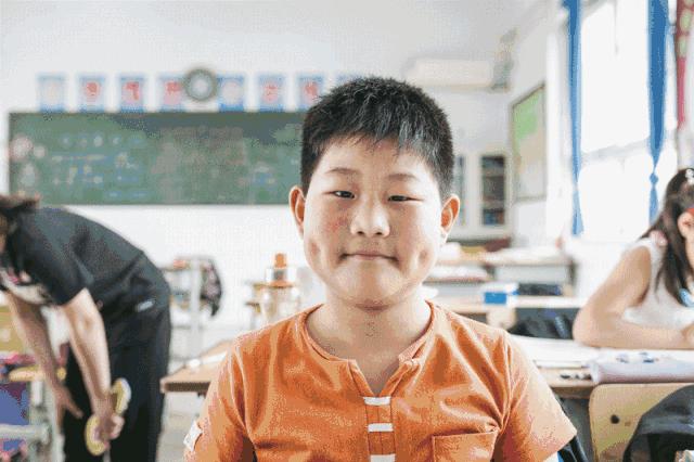 “我都看不清楚黑板了”！关注郑州周边乡村幼儿视力，我们在行动