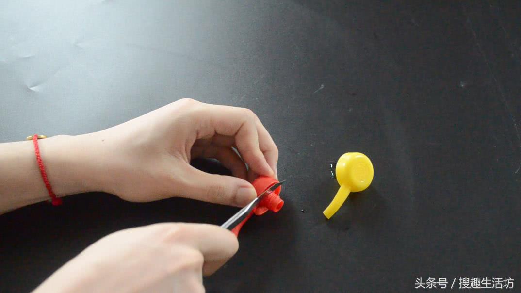 洗洁精瓶子放下面美观又不占地方,洗洁精瓶子放餐具