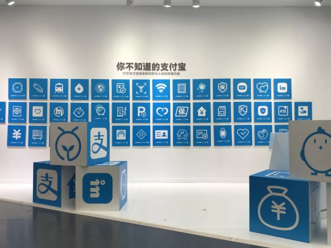 杭州人对未来的好奇心彻底爆发！10多万人在钱塘江边“看到未来”