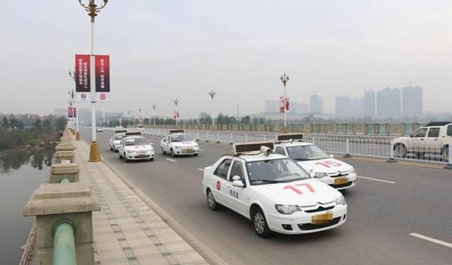 考驾照科目一二三四哪个比较难考,考驾照科一的几个难点