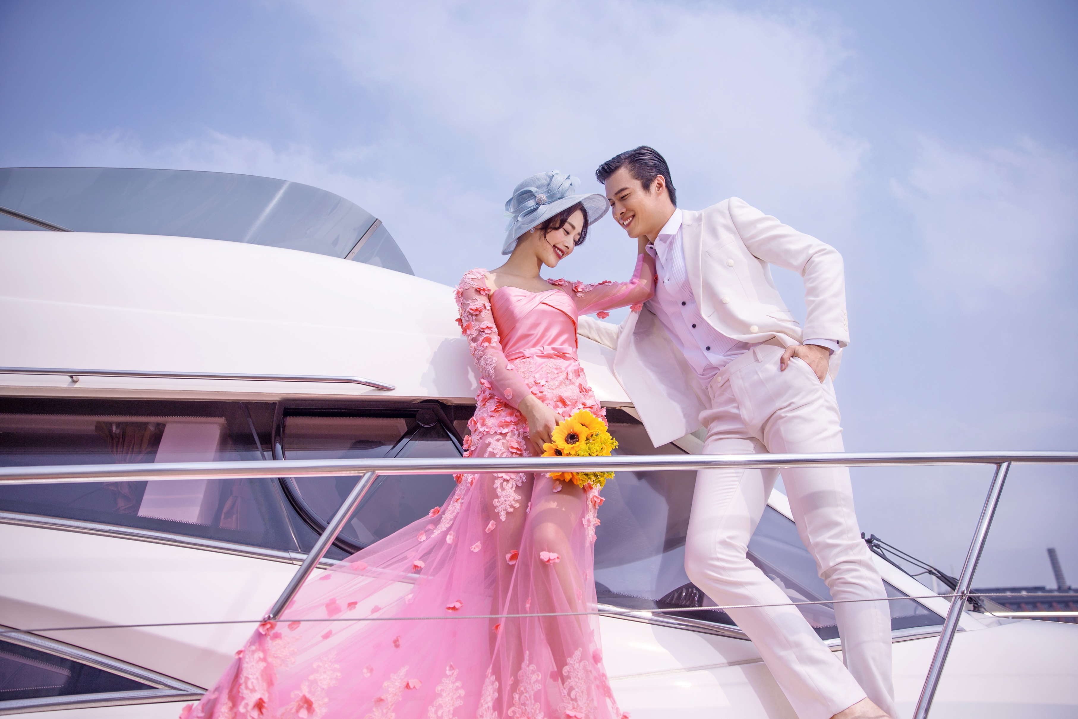 婚纱照怎么选比较实用,拍婚纱照十大步骤挑选完美婚纱