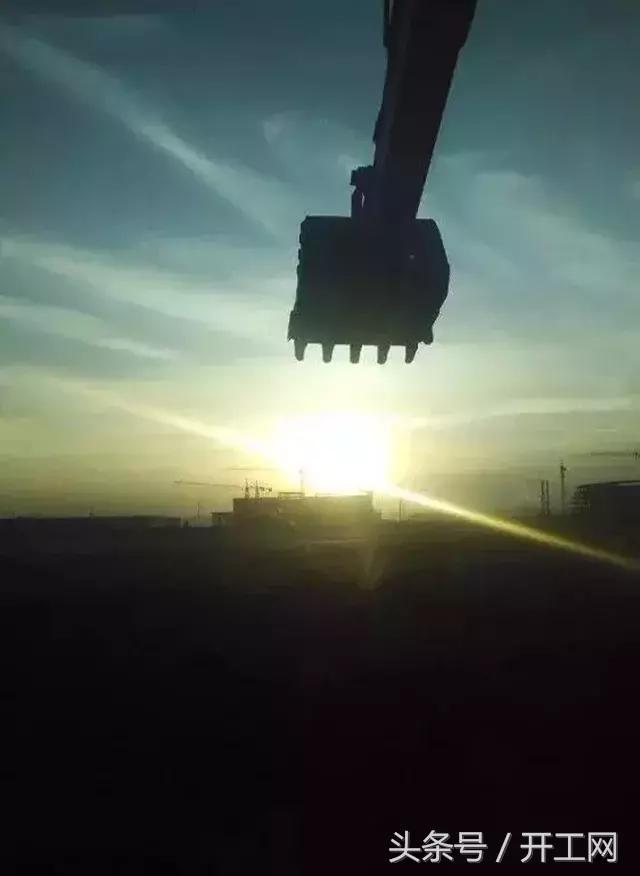 挖掘机司机犯过的错误,挖掘机老板最怕的一件事