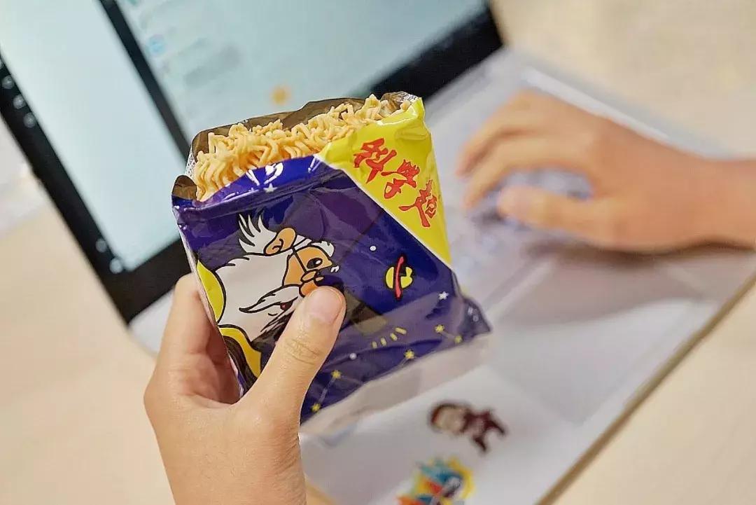 这些包装土土的国货零食，有你的童年吗？