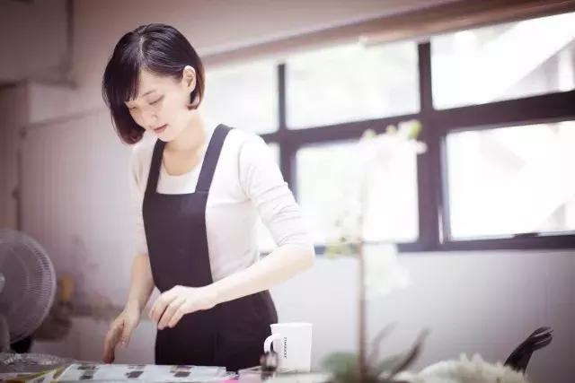 承包霉霉衣橱，这个中国小姐姐在伦敦摆着摊征服了Topshop