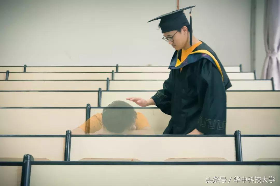 毕业季献礼朗诵表演视频,毕业季献礼完整版