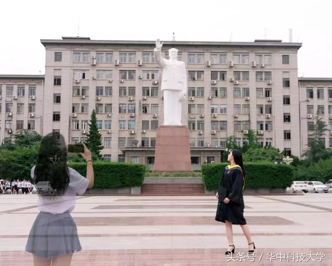 毕业季献礼朗诵表演视频,毕业季献礼完整版