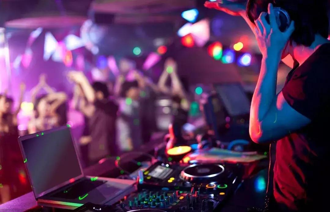 曾经的郑州人民路,曾经这条街是多么热闹