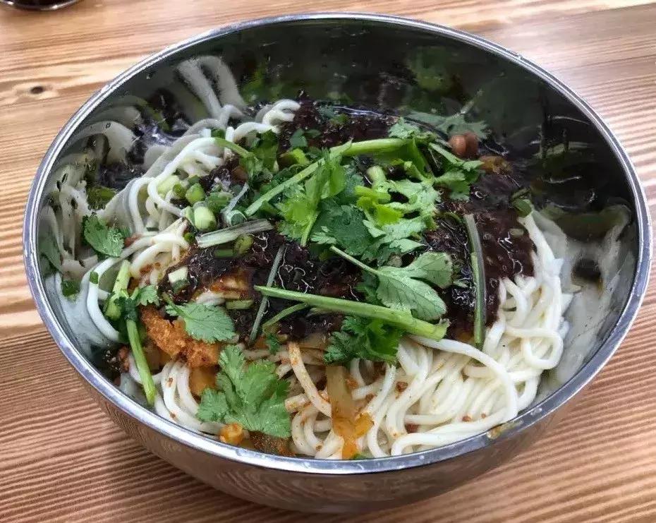 曾经的郑州人民路,曾经这条街是多么热闹