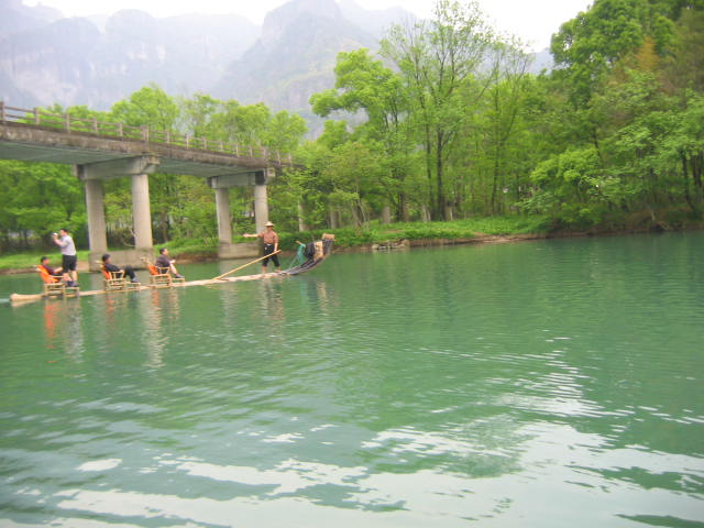 楠溪江漂流全景图,楠溪江竹筏漂流介绍