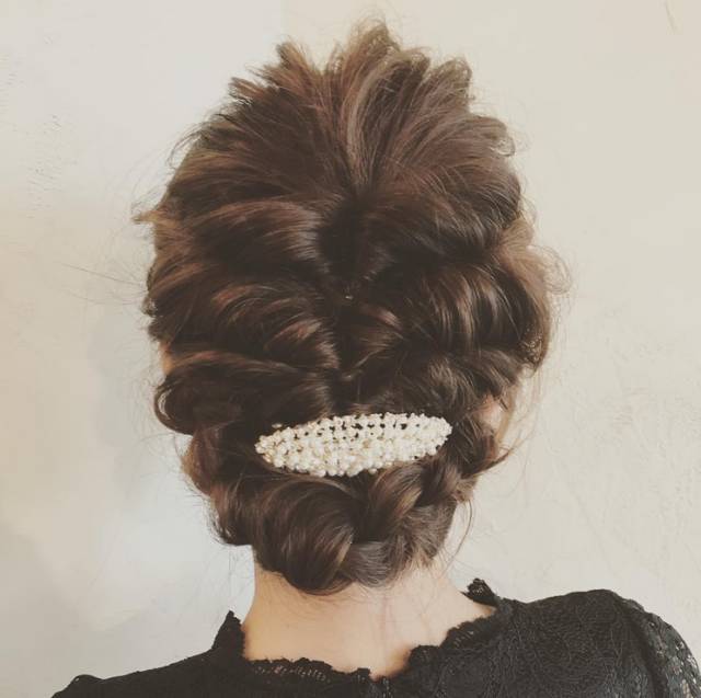 头发少怎么弄才好看,头发怎么扎好看教程