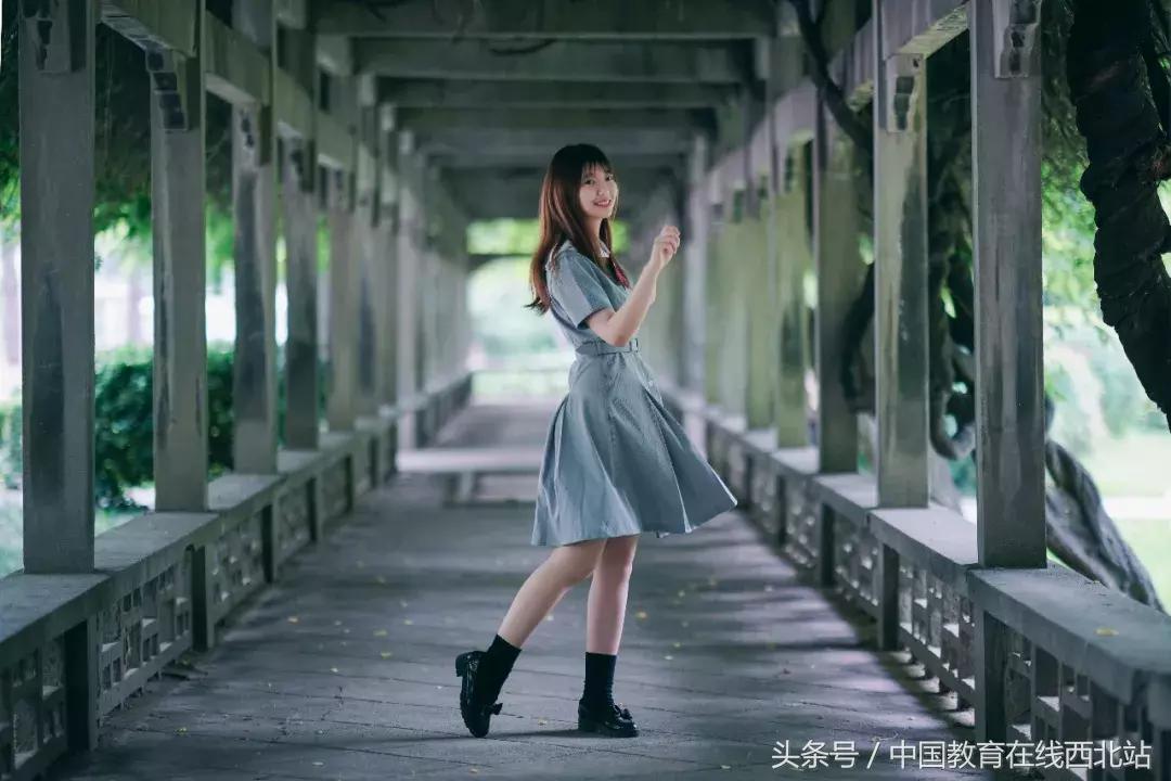 毕业季唯美拍照动作,毕业季如何拍照拍出高级感