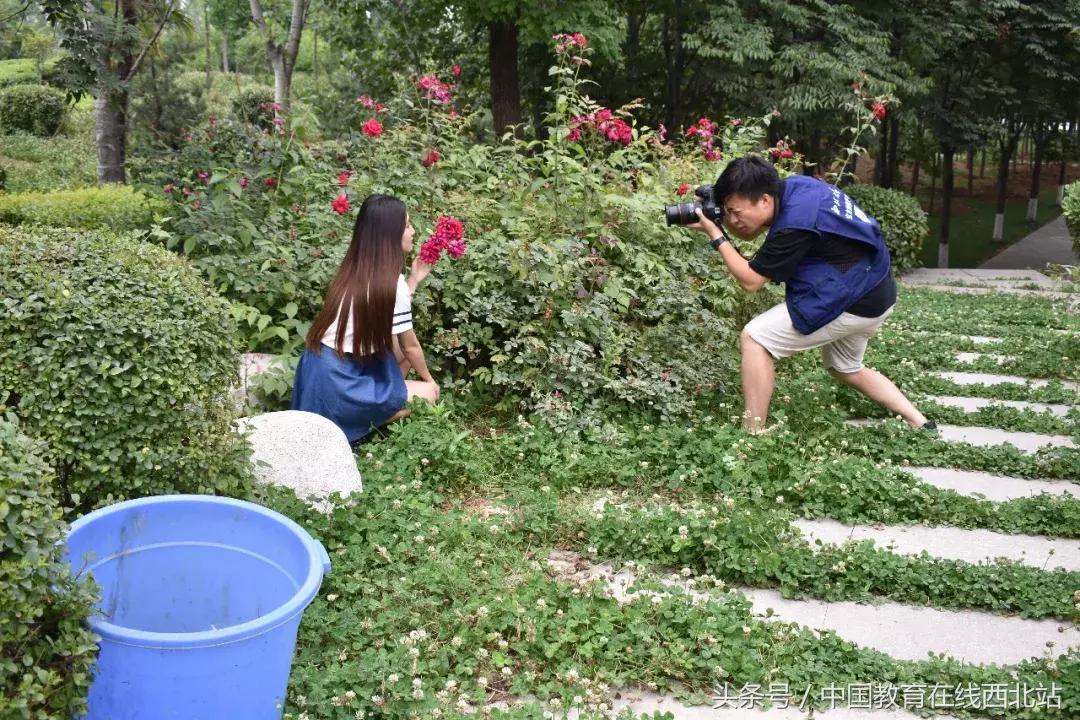 毕业季唯美拍照动作,毕业季如何拍照拍出高级感