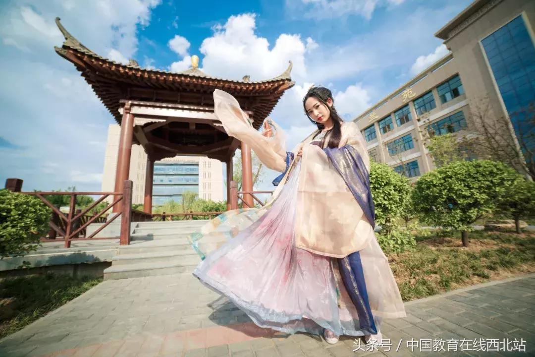 毕业季唯美拍照动作,毕业季如何拍照拍出高级感