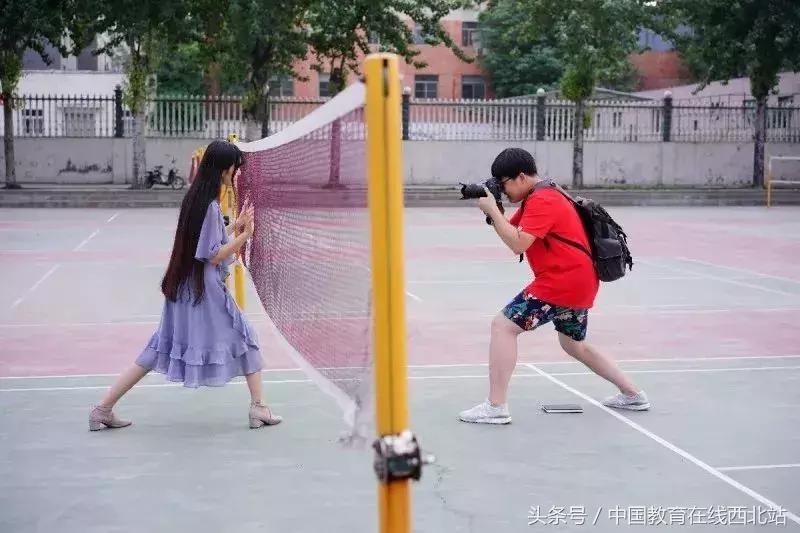 毕业季唯美拍照动作,毕业季如何拍照拍出高级感