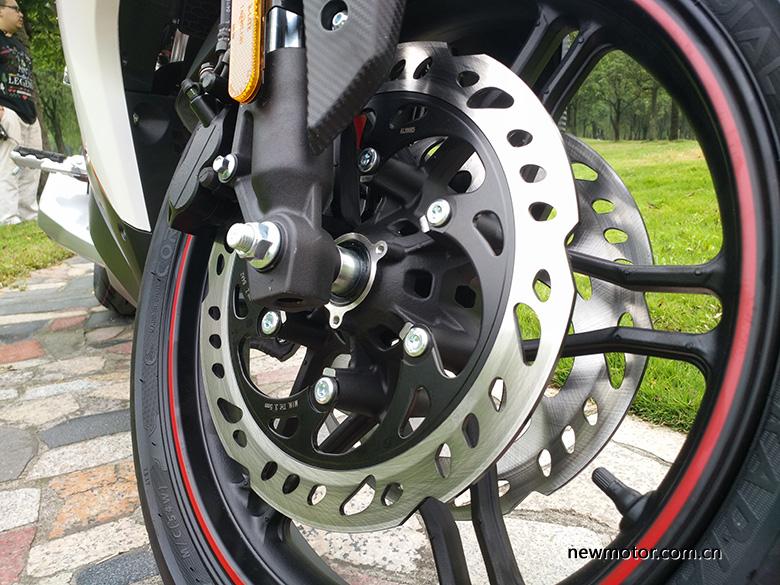 隆鑫中轴双缸,隆鑫四缸怎么样