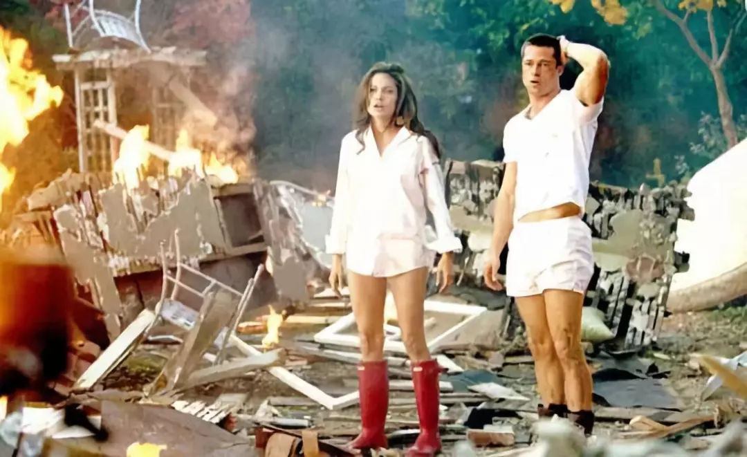 下雨天穿雨鞋防水又好看时尚,穿上雨鞋