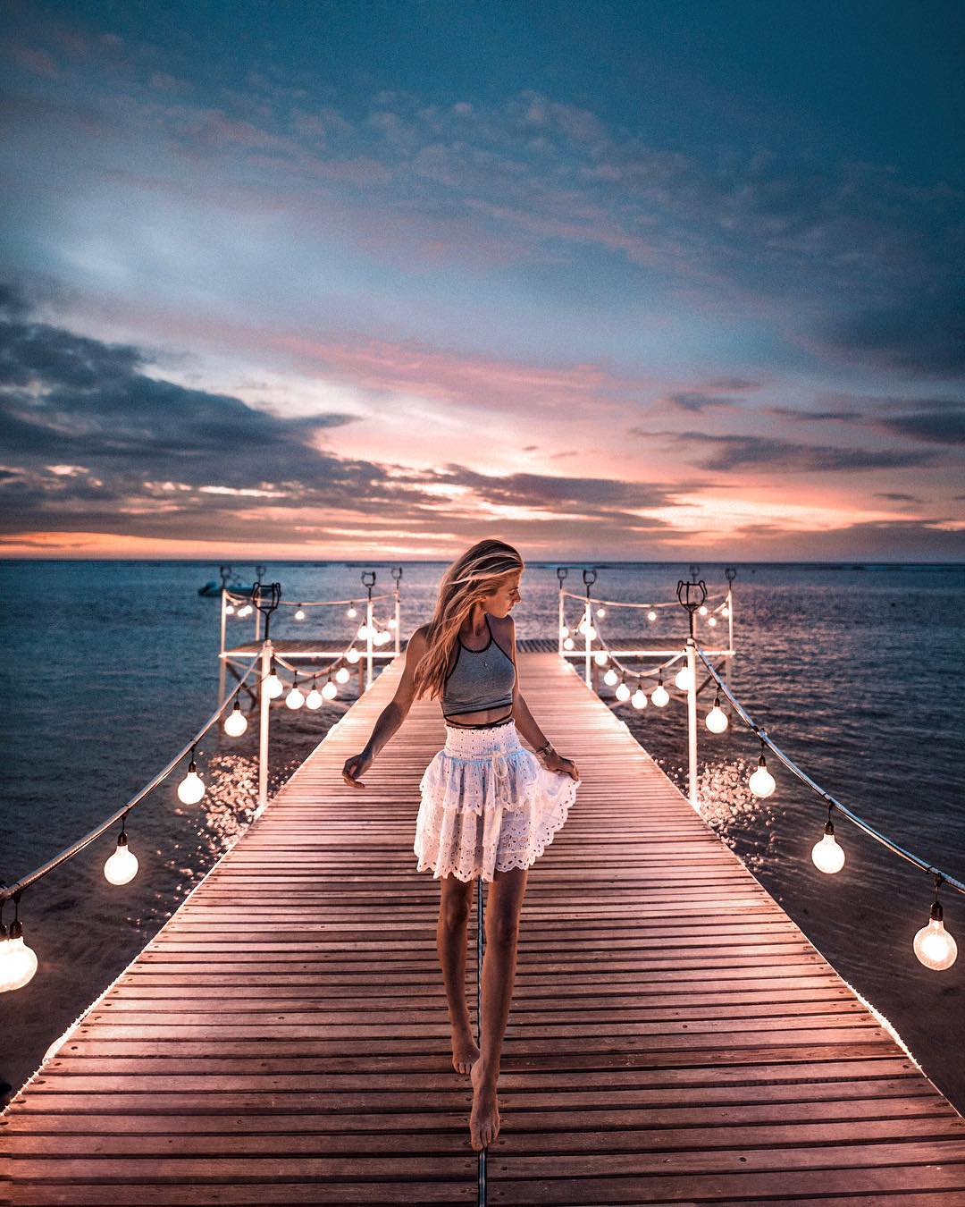 泳衣搭配紧身牛仔裤,休闲连体泳衣搭配紧身牛仔裤