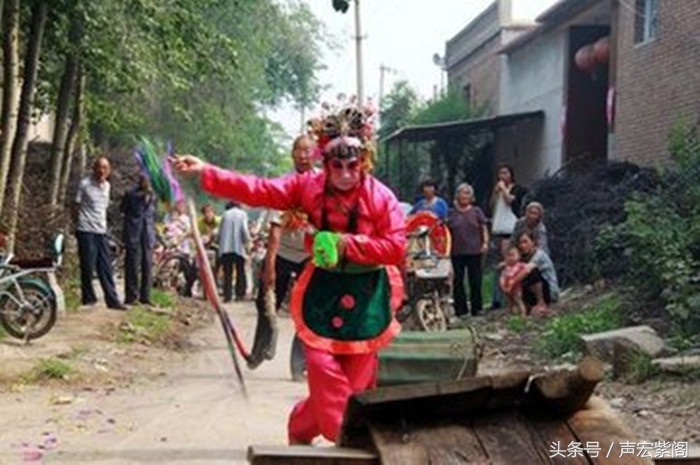 石塔老龙灯,张大爷创作