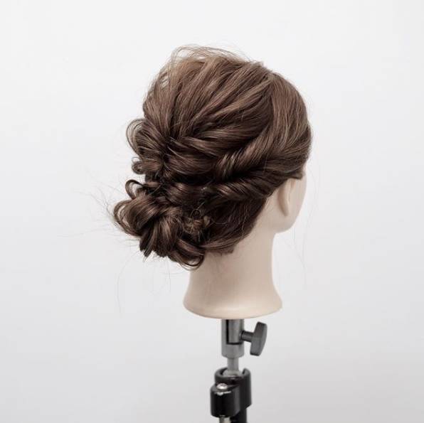 头发少怎么弄才好看,头发怎么扎好看教程