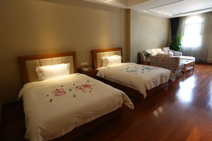 本溪有游泳池的山庄,本溪无边泳池冬天