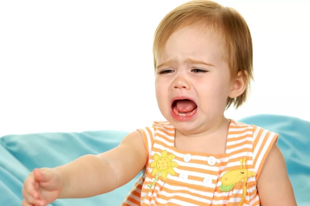 宝宝动不动就哭闹让人很崩溃,孩子一直哭闹不停怎么办3个月