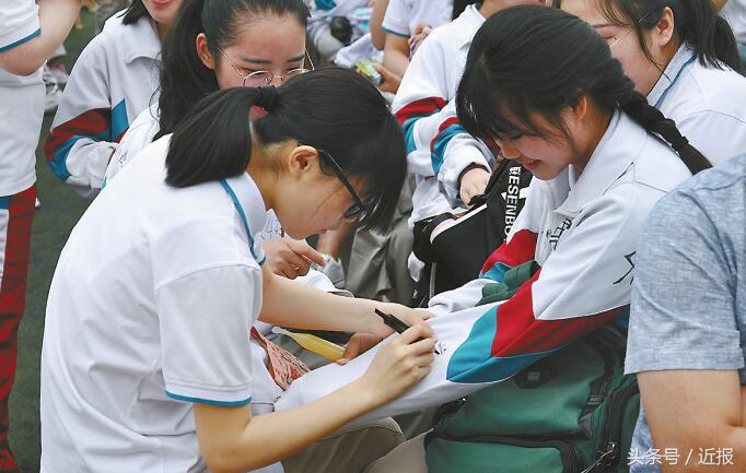 济南多高中毕业典礼感动瞬间,济南高校毕业典礼