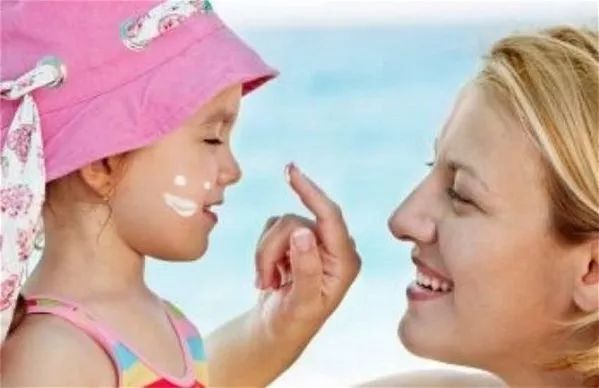 夏天给孩子补锌还是补钙,夏天适合补钙还是锌