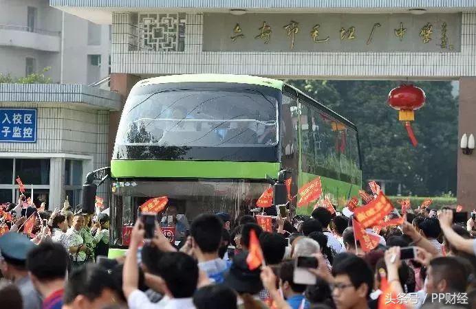 3年20万学费,探访亚洲最大的高考工厂