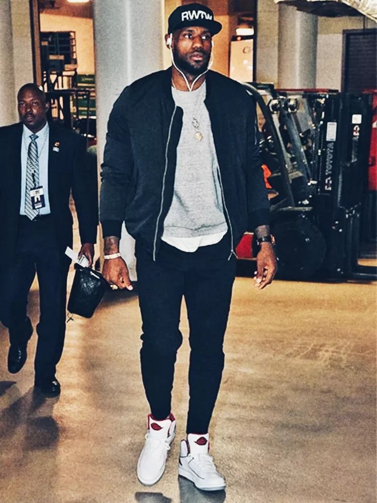 穿aj开兰博基尼炸街,offway是真的吗