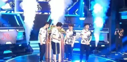 韦神回忆杀视频,4am韦神还复出吗