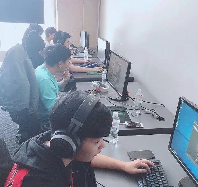 韦神回忆杀视频,4am韦神还复出吗