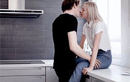 致妇女同志一封信,致妇女同志的一封信