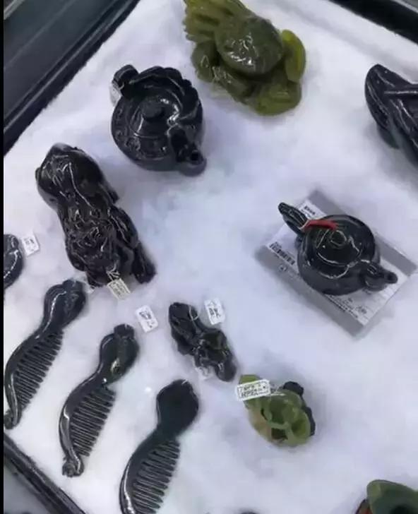 延吉俄罗斯进口商品展示中心,吉林省延吉市木雕茶台