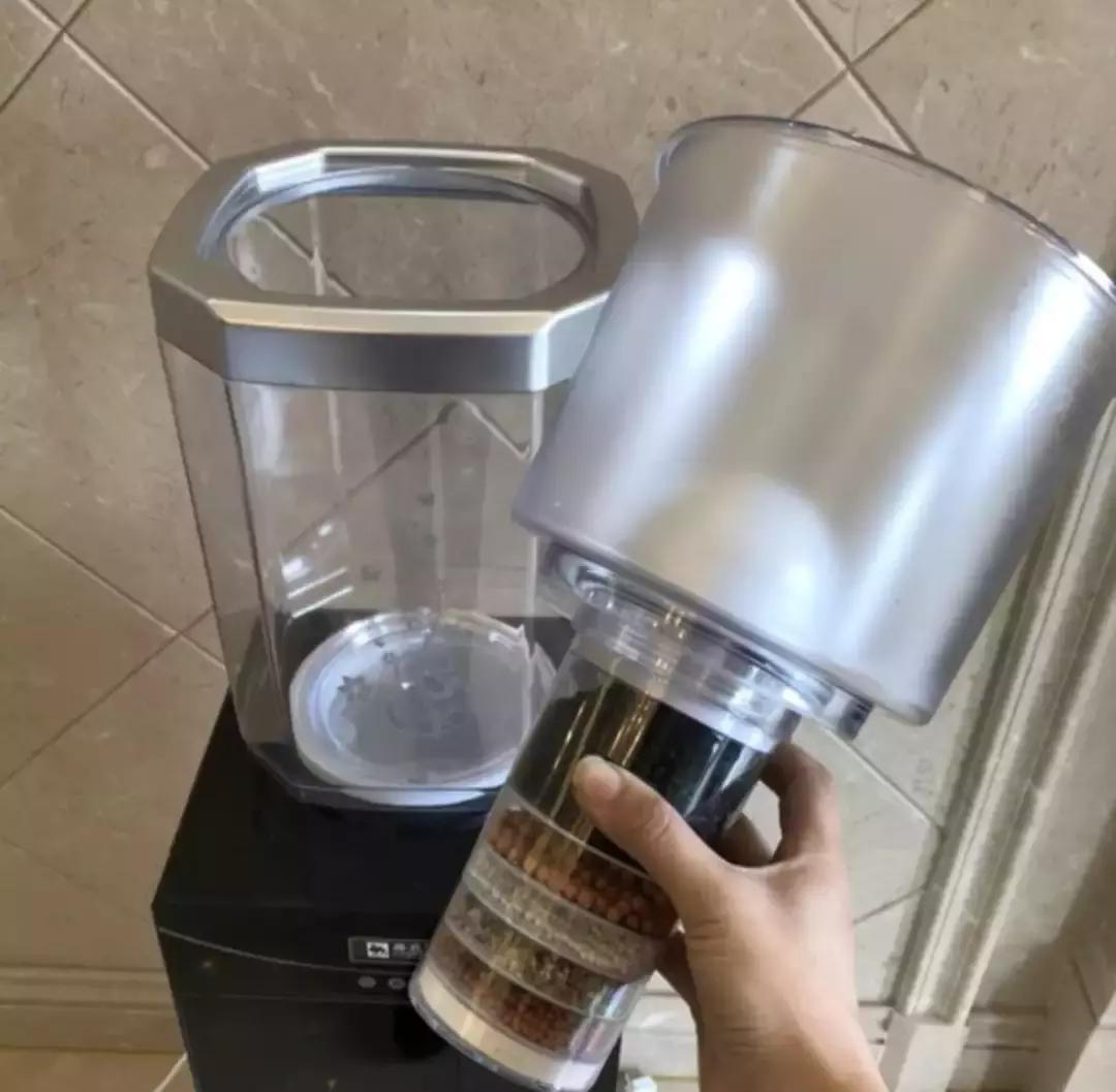 饮水机一年没清洗会有多少细菌,一个月没清洗的饮水机有多脏