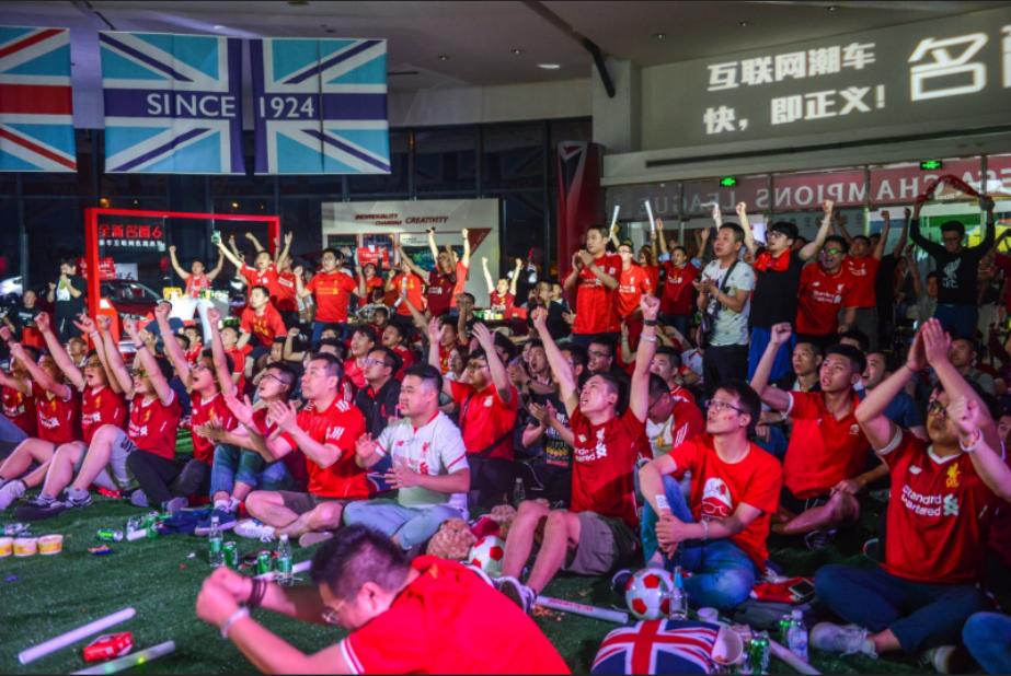 和年轻人一起玩一起嗨,和年轻人在一起玩乐