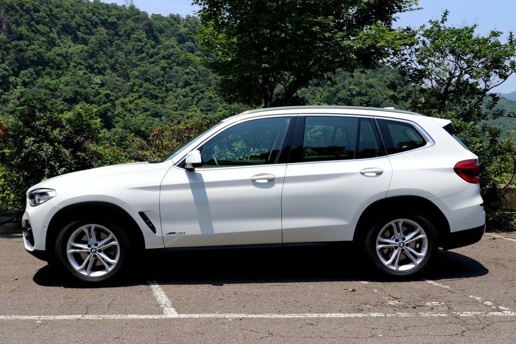 全新bmwx3全新体验,宝马x3sdrive20i试驾