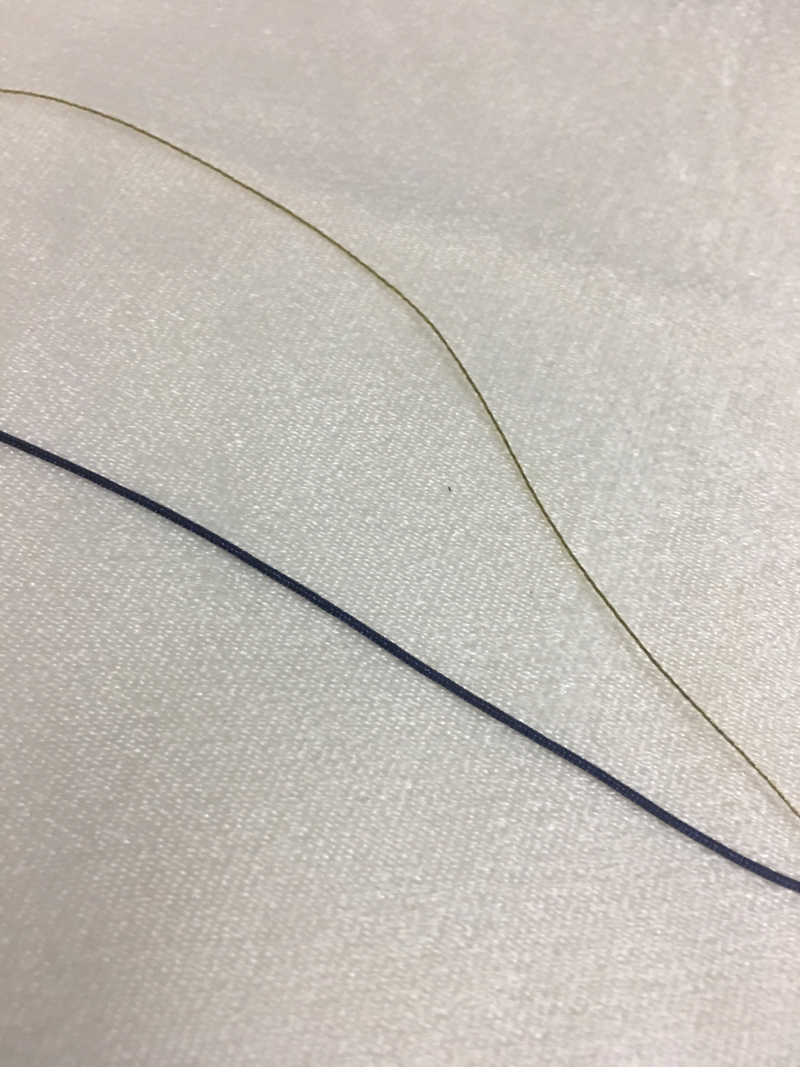 月光石坠子怎样穿绳,黄金小坠子手绳