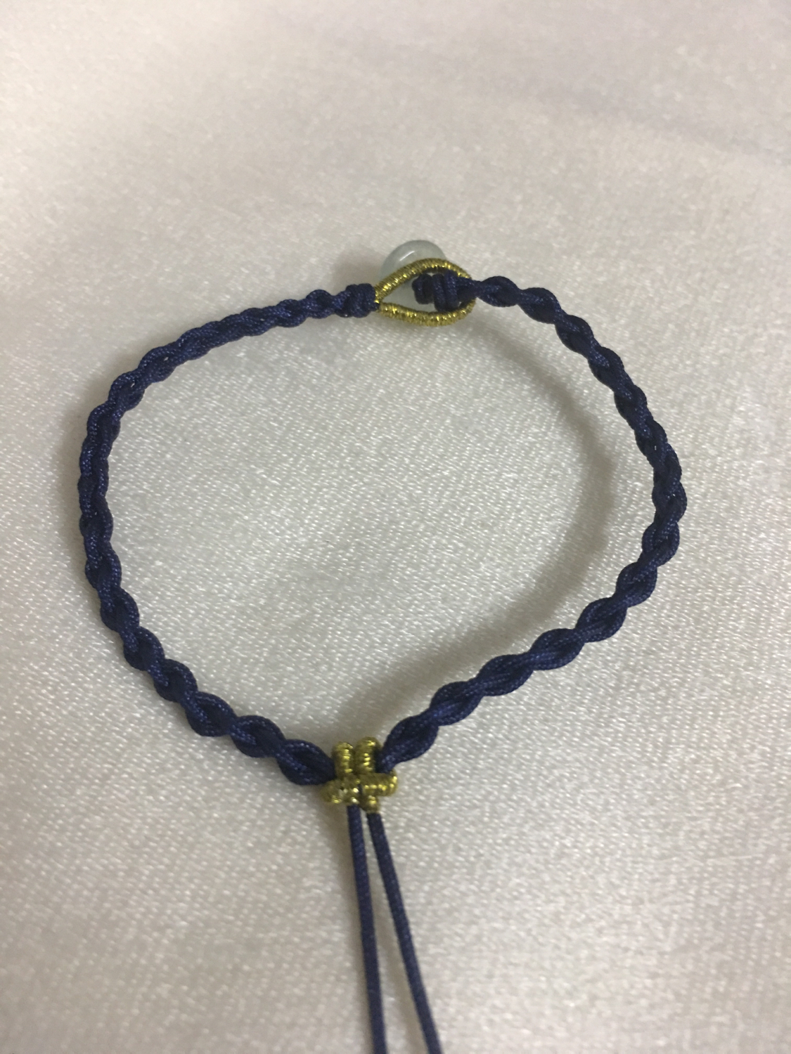 月光石坠子怎样穿绳,黄金小坠子手绳