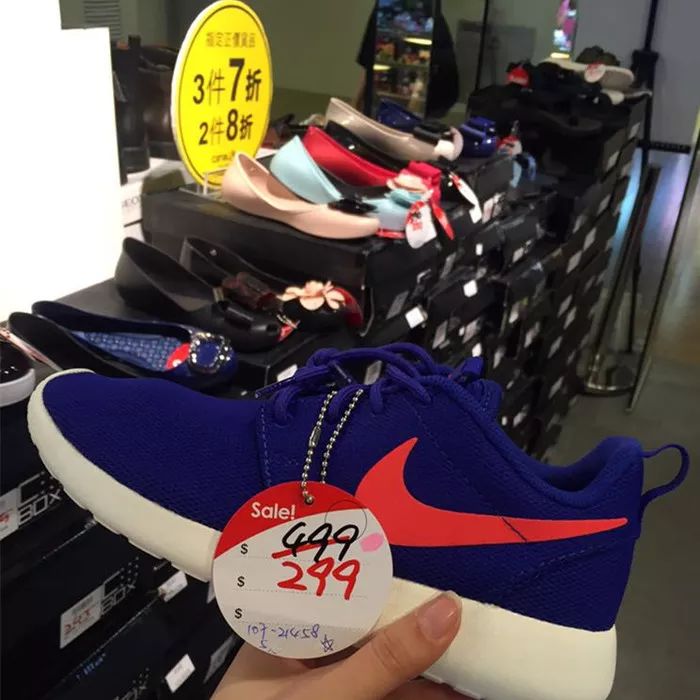 香港海关查获72万假化妆品,香港化妆品假货最新新闻