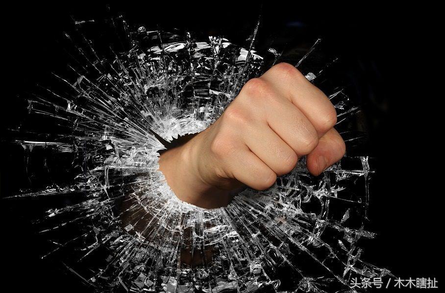 心理学怎么对付脾气暴躁的人,遇到事情怎么处理心理学