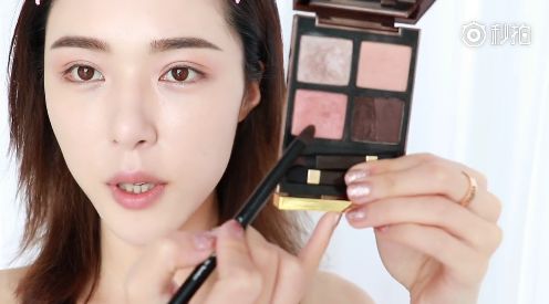 戚薇改版,戚薇变脸抖音