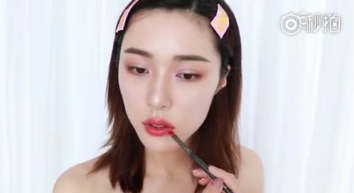 戚薇改版,戚薇变脸抖音