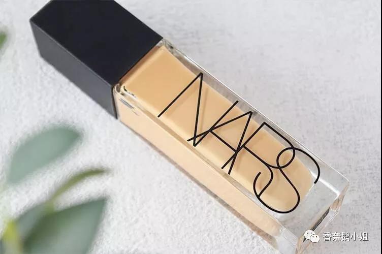 十大公认好用便宜的粉底混油皮,十大公认好用的粉底平价