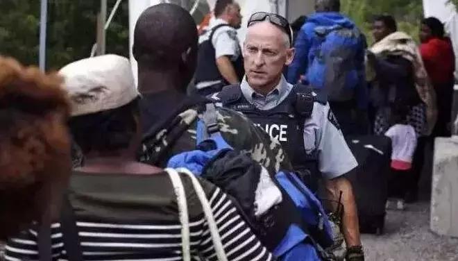 90岁前总理遭入室抢劫，意大利的治安还能好吗？