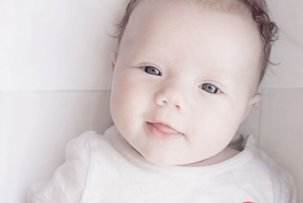 宝宝说看到脏东西怎么办,宝宝眼里有脏东西要处理吗