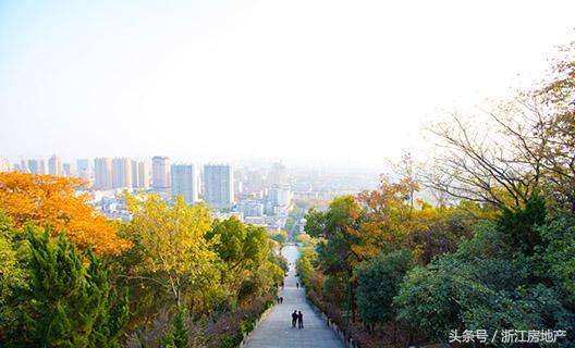 在公馆,在公馆生活