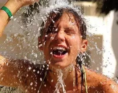 高温及中暑有哪些预防措施,40度的高温天气小心中暑